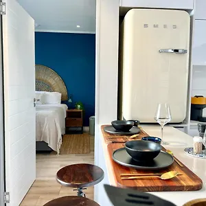 Peak Of - With Rooftop Pool Apartment